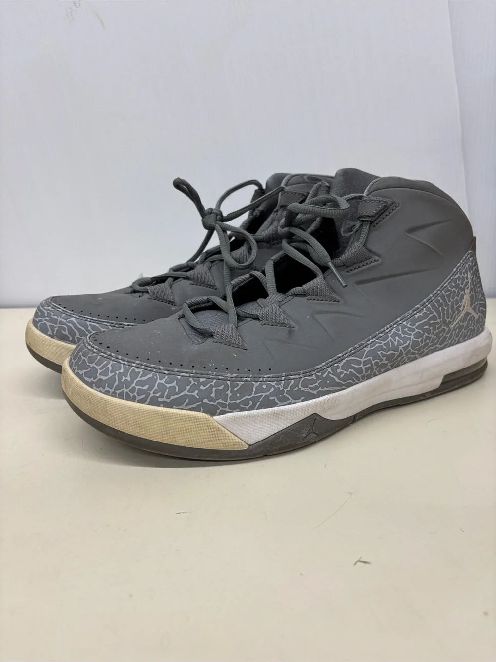 Jordan Men's Gray High-Top Athletic Basketball Shoes